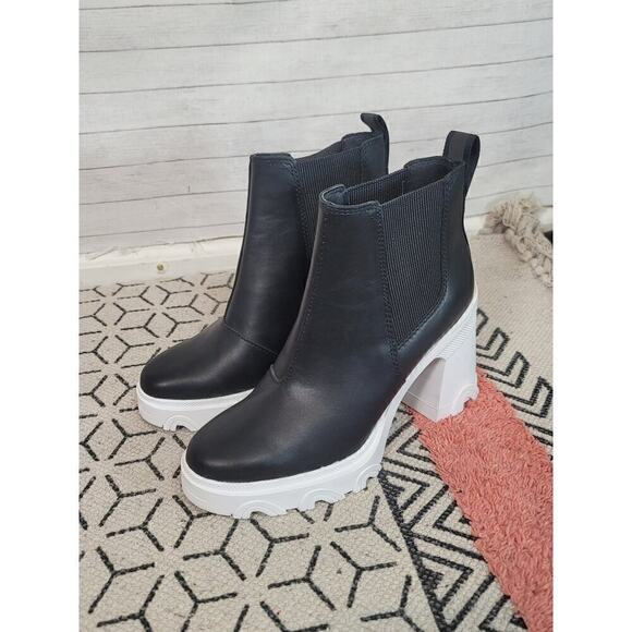 Sorel Brex Leather Chelsea Ankle Boots in Black/White, sz 6.5 - Picture 2 of 15
